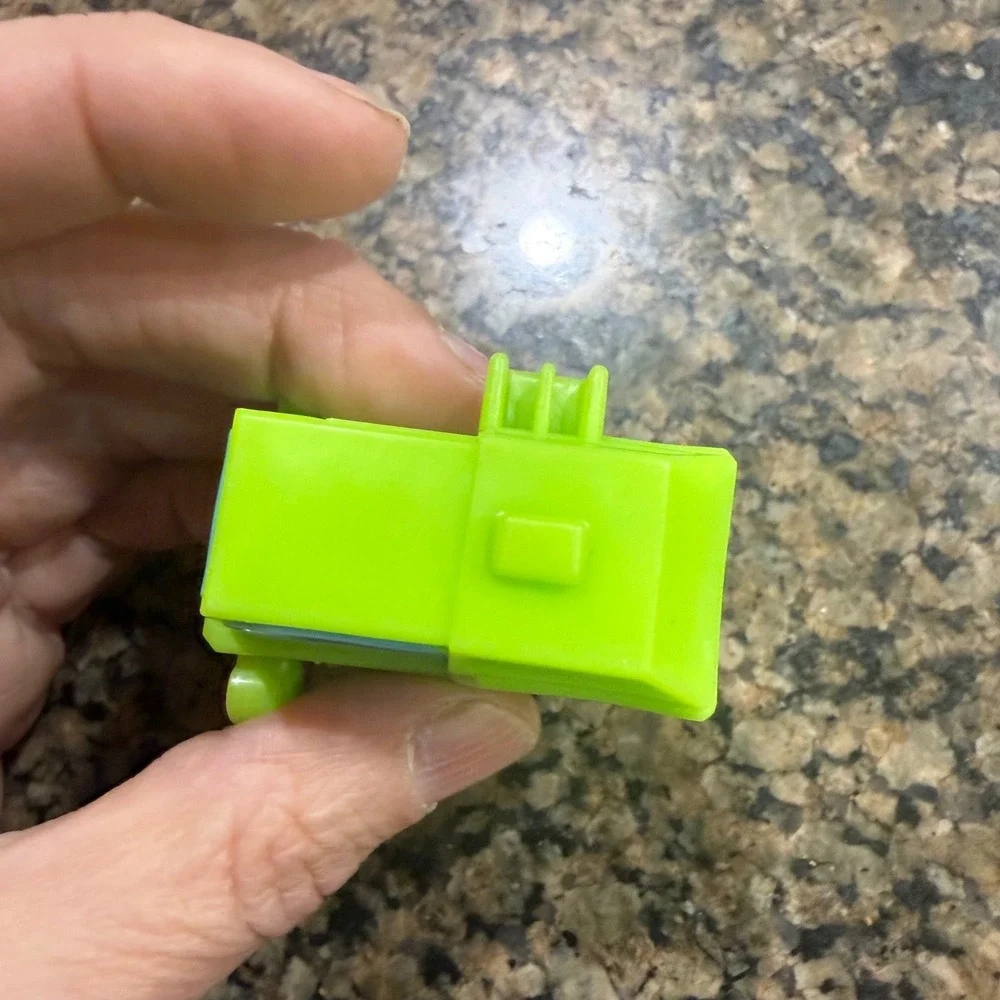 Play‎ Dough Green Pizza Cutter Wheel Replacement Part